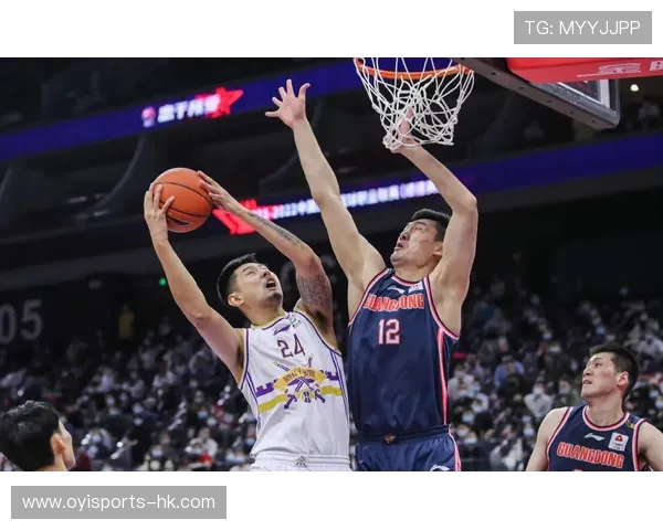 《CBA联赛新赛季前瞻：球队动态、核心球员与战术布局全面分析》