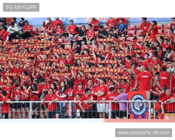 《法甲精选：顶级赛事、明星球员与战术较量的精彩时刻》